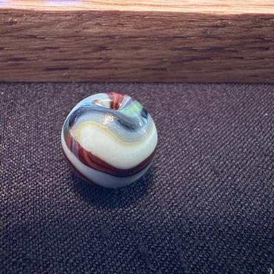 COLLECTIBLE MARBLES (8)