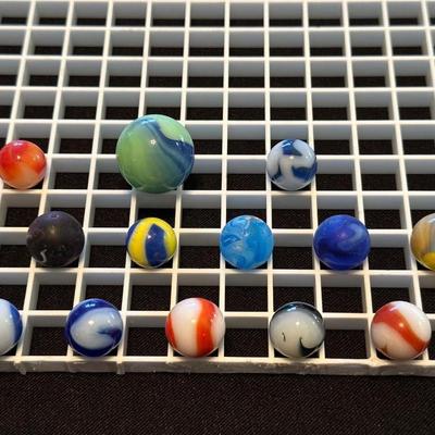COLLECTIBLE MARBLES (10)