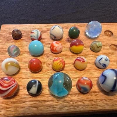 COLLECTIBLE MARBLES (12)