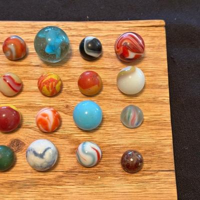 COLLECTIBLE MARBLES (12)