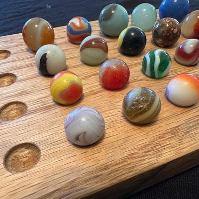 COLLECTIBLE MARBLES (14)