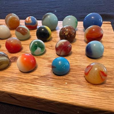 COLLECTIBLE MARBLES (14)