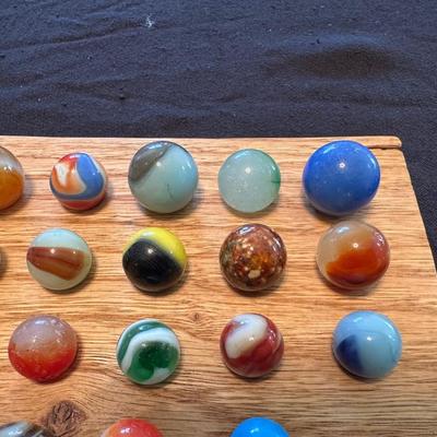 COLLECTIBLE MARBLES (14)