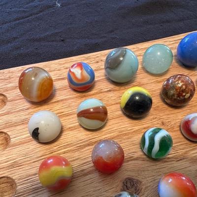 COLLECTIBLE MARBLES (14)