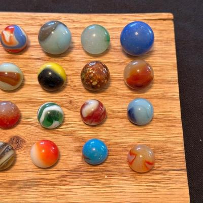 COLLECTIBLE MARBLES (14)