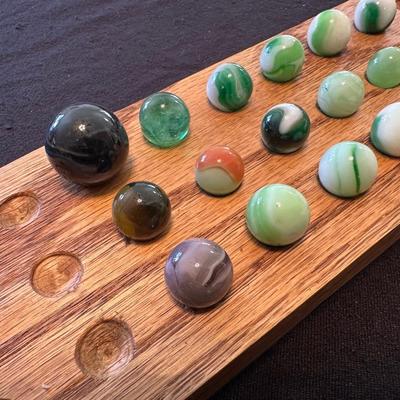 COLLECTIBLE MARBLES (18)