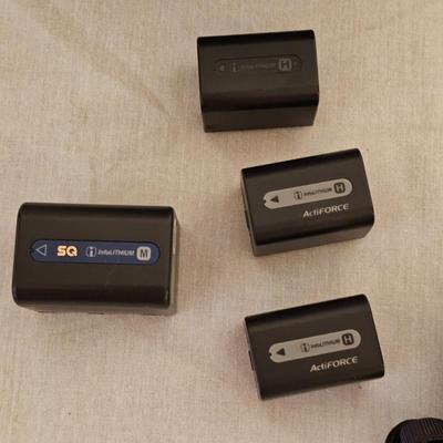 Sony HDR-CX7 Digital Handycam & Accessories (BD-JS)