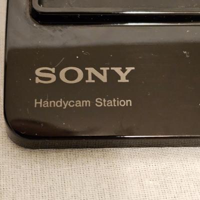 Sony HDR-CX7 Digital Handycam & Accessories (BD-JS)