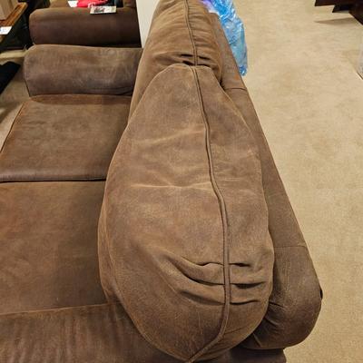 Lane Faux Leather Brown Loveseat (BD-JS)