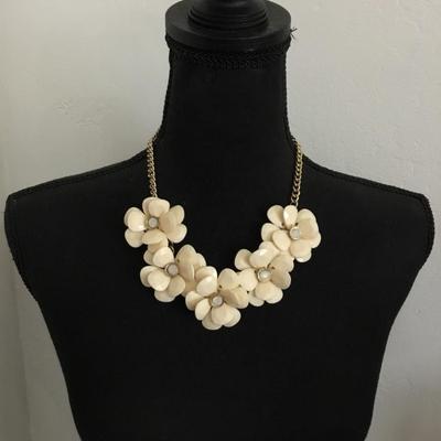 Pretty gold, toned cream, color, flower, opal, light, rhinestone statement, necklace