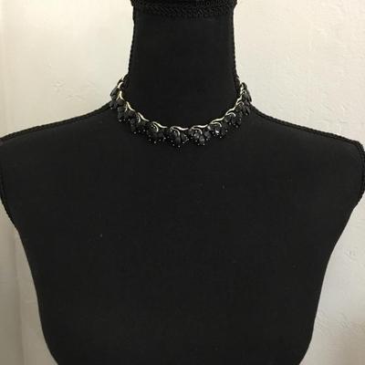 Very nice vintage, silver toned, black thermal set choker necklace