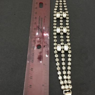 Gorgeous, vintage, crystal rhinestone bracelet