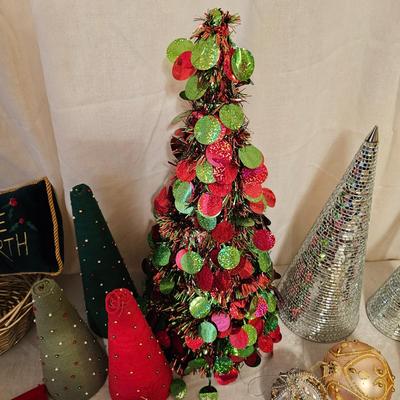 Christmas Tabletop Decor & More (BD-JS)
