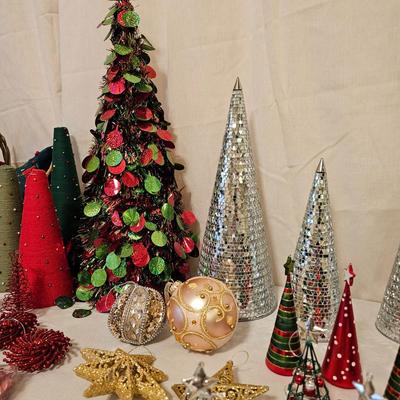 Christmas Tabletop Decor & More (BD-JS)