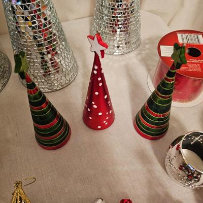 Christmas Tabletop Decor & More (BD-JS)