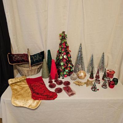 Christmas Tabletop Decor & More (BD-JS)