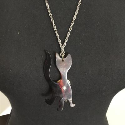 Super cute, vintage cat pendant with rhinestones and silver tone chain necklace