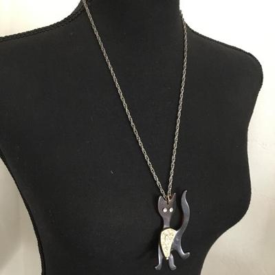 Super cute, vintage cat pendant with rhinestones and silver tone chain necklace