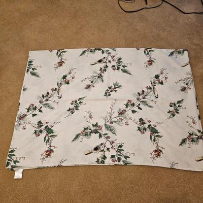 Christmas Linens, Nutcrackers & More (BD-JS)