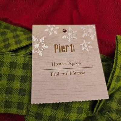 Christmas Linens, Nutcrackers & More (BD-JS)