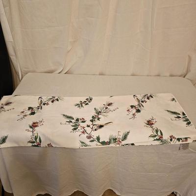 Christmas Linens, Nutcrackers & More (BD-JS)