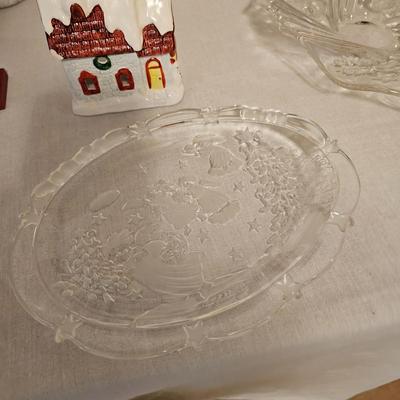 Christmas Linens, Nutcrackers & More (BD-JS)