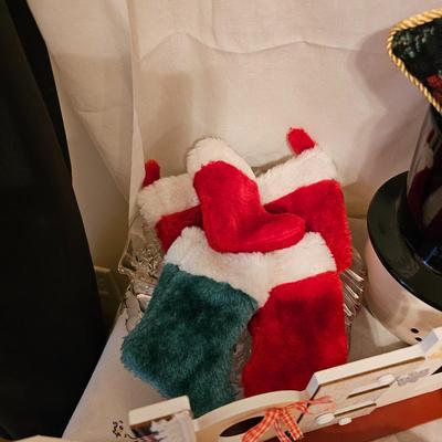 Christmas Linens, Nutcrackers & More (BD-JS)