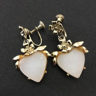 Vintage, gold, toned pearl white thermal set heart screw back earrings
