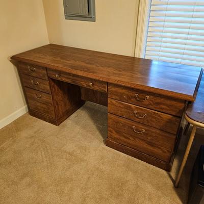 Large Work/Storage Desk (BD-JS)