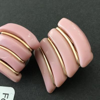 Vintage, pink raspberry glass, western Germany clip on earrings, gold toned