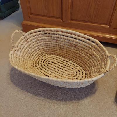 Variety of Baskets Incl Longaberger (PB-BBL)
