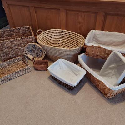 Variety of Baskets Incl Longaberger (PB-BBL)