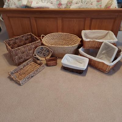 Variety of Baskets Incl Longaberger (PB-BBL)