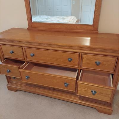 Liberty Furniture Oak Ridge Dresser w/ Mirror (PB-BBL)