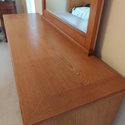 Liberty Furniture Oak Ridge Dresser w/ Mirror (PB-BBL)