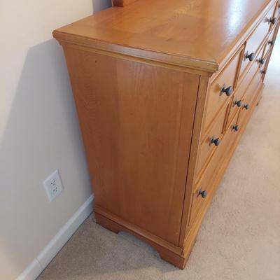 Liberty Furniture Oak Ridge Dresser w/ Mirror (PB-BBL)