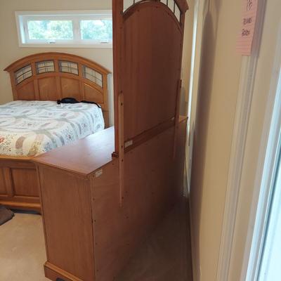 Liberty Furniture Oak Ridge Dresser w/ Mirror (PB-BBL)