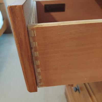 Liberty Furniture Oak Ridge Dresser w/ Mirror (PB-BBL)