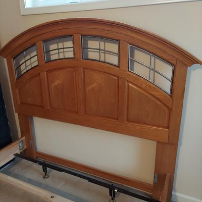 Queen Size Liberty Furniture Oak Ridge Bed Frame (PB-BBL)