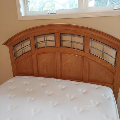 Queen Size Liberty Furniture Oak Ridge Bed Frame (PB-BBL)