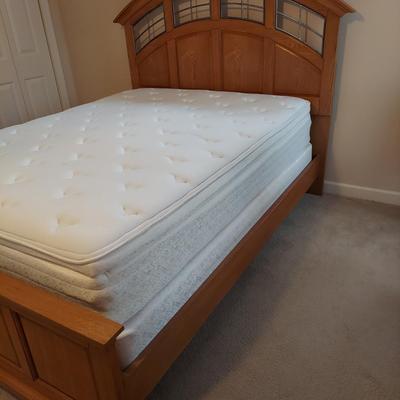 Queen Size Liberty Furniture Oak Ridge Bed Frame (PB-BBL)