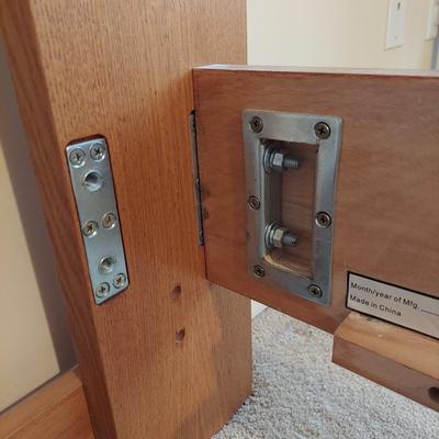 Queen Size Liberty Furniture Oak Ridge Bed Frame (PB-BBL)