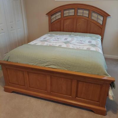 Queen Size Liberty Furniture Oak Ridge Bed Frame (PB-BBL)