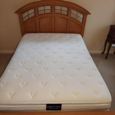 Queen Size Liberty Furniture Oak Ridge Bed Frame (PB-BBL)