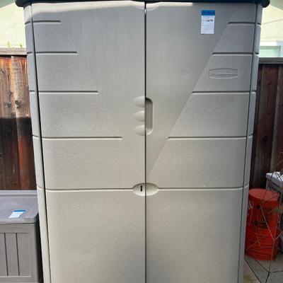 large Veritcal Rubbermaid resin storage shed contents not included