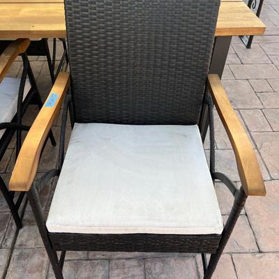 Patio Joy Table and 4 chairs 69 X32X29"