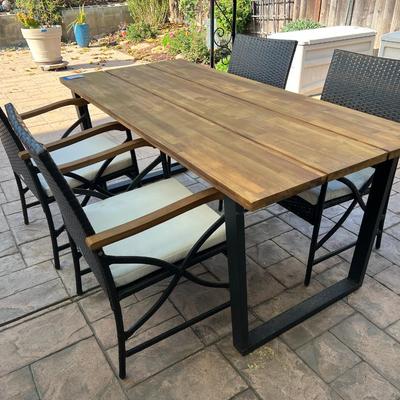 Patio Joy Table and 4 chairs 69 X32X29"