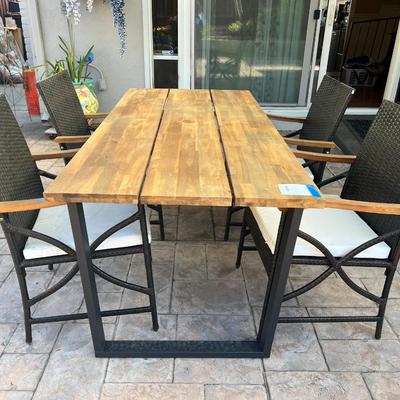 Patio Joy Table and 4 chairs 69 X32X29"