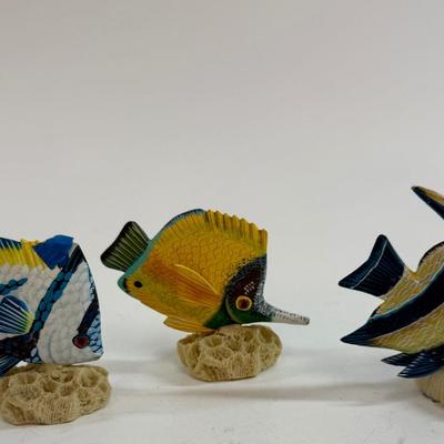 Sale Photo Thumbnail #431: 3 figurines, one angelfish top fin is broken off but is not very noticeable. See photos for details.