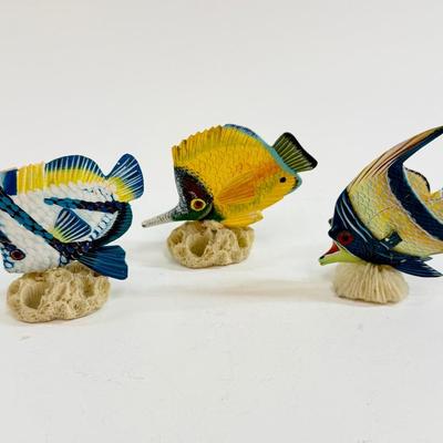 Sale Photo Thumbnail #427: 3 figurines, one angelfish top fin is broken off but is not very noticeable. See photos for details.